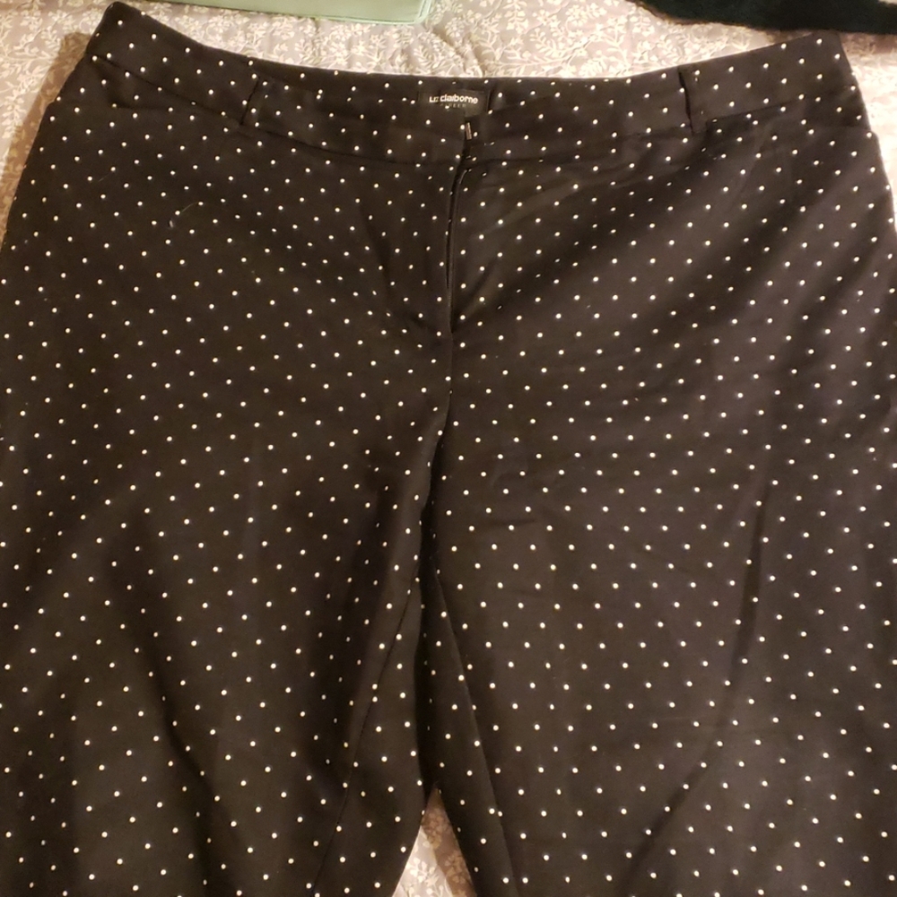 Black with white polka dot capris